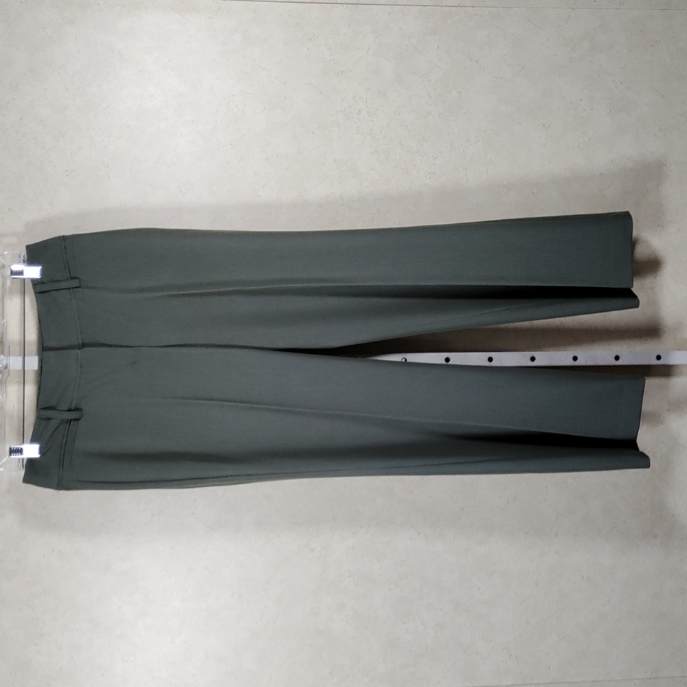 7125 Larry Levine green dress slacks 8